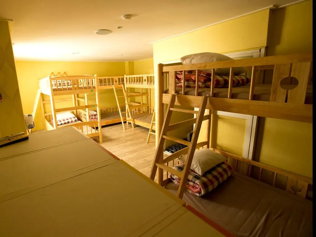 The Forest Hostel 제주 0*,